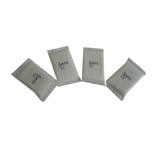 Confezione singola di salviettine umidificate tascabili morbide