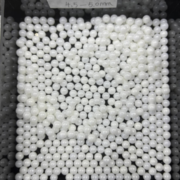 China Suppliers of 4.5mm to 5mm Zirconium Ball Ceramic Media Zirconia Balls
