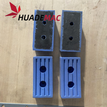 Rubber block and chain use in pipe caterpillar traction machine