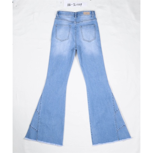 Hellblaue Damen Flare Jeans Großhandel