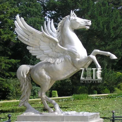 Factory Supply Bronze Golden Horse with Wing Sculpture