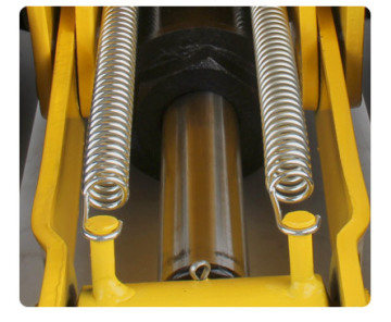 Effortless Vehicle Maintenance with a 2-Ton Floor Jack