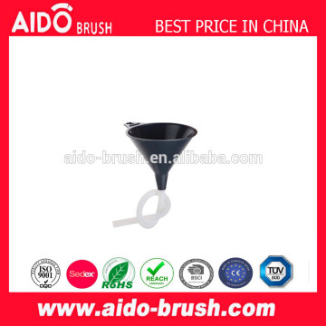 Plastic oil funnel