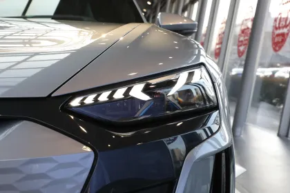 Audi E-tron GT: 4.1S 100km/h Acceleration, 694 HP Electric Sports Car