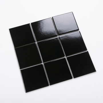 Modernas baldosas de mosaico de cerámica de baño y cocina: protector contra salpicaduras negras y piso