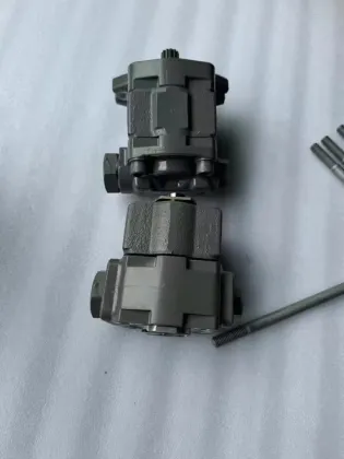 High-pressure gear pump charge pump