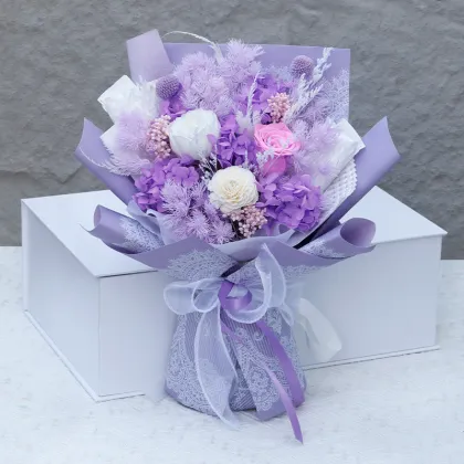 Wholesale Valentine's Day Natural Purple Preserved Rose Bouquet Gift Box