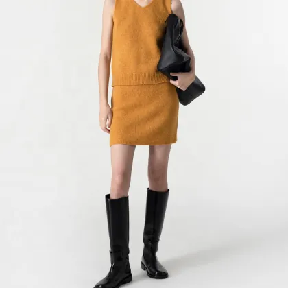 Women's Cashmere Knitted Sleeveless Vest & Skirt Set - Short Skirt and Sweater Chic Spring/Summer Look