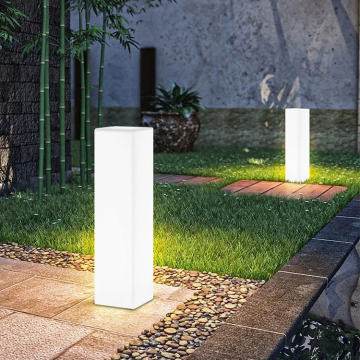 Tall Solar Garden Lights for Minimalist Outdoor Landscaping