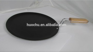 Carbon steel non stick non-stick griddle pizza pan tawa with wooden handle