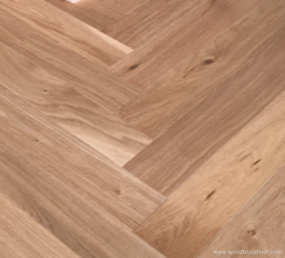 Multi Layer Solid Wood Flooring European Oak Hardwood