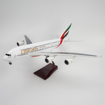 46cm 1/160 Scale Emirates Airline Airbus A380 Model Plane with Landing Gear and LED Lights