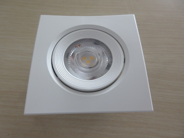 Guandong에서 LED 램프 품질의 부과