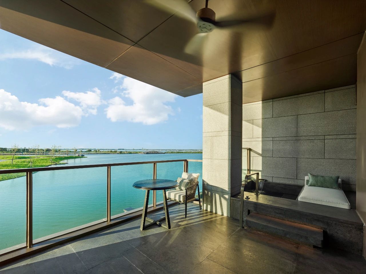 Banyan Tree Suzhou Yangcheng Lake (12)