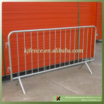 Hot deep galvanized portable metal safety barrier