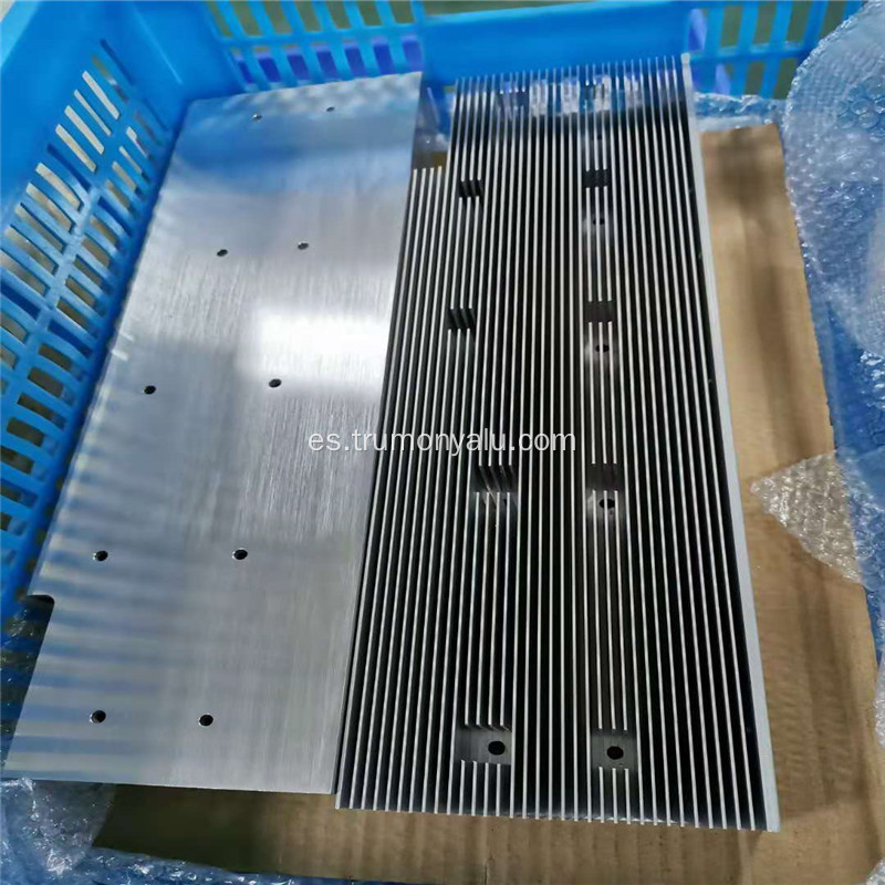 Detalle del disipador de calor de espátula de aluminio para intercambio de calor