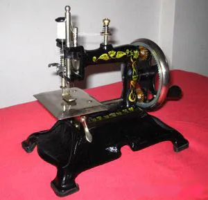 Mini- household typical sewing machine