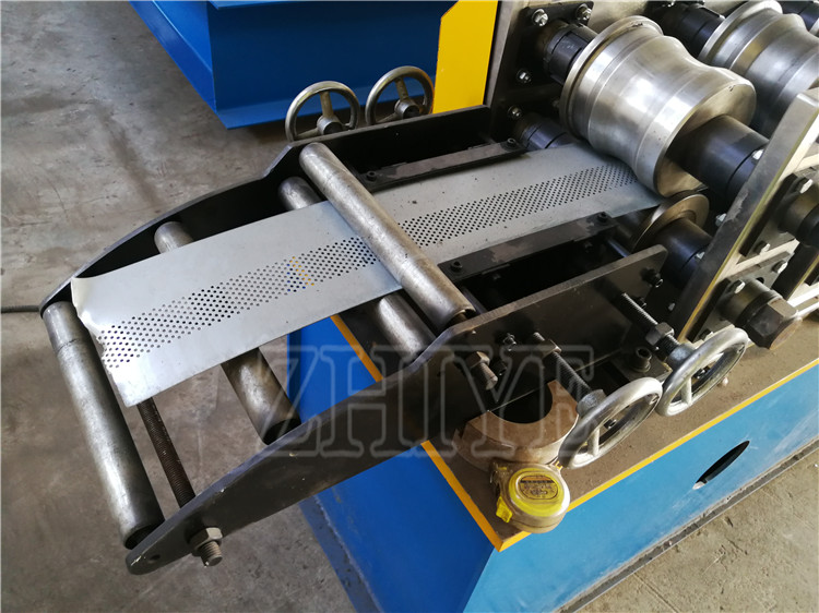 roll up door Rolling machine