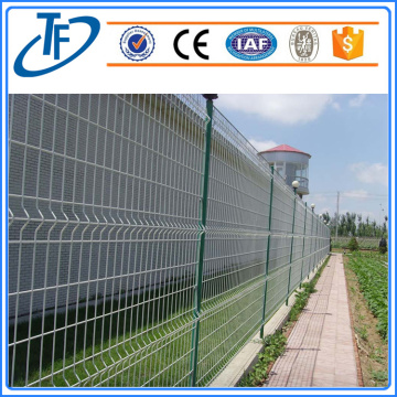 Square Post Curved Welded Wire Mesh Pagar