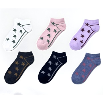 Embroidered collision color solid short tube girl socks