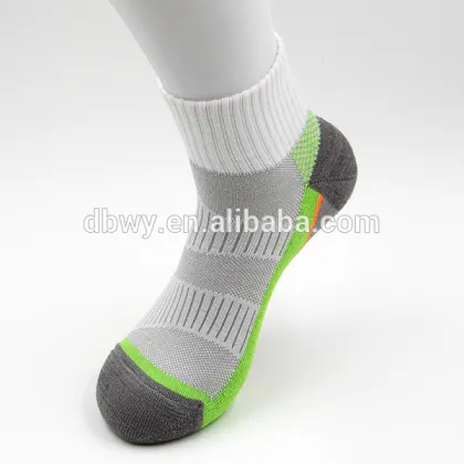 Absorbent cotton and Sporty Mens socks from JiLin