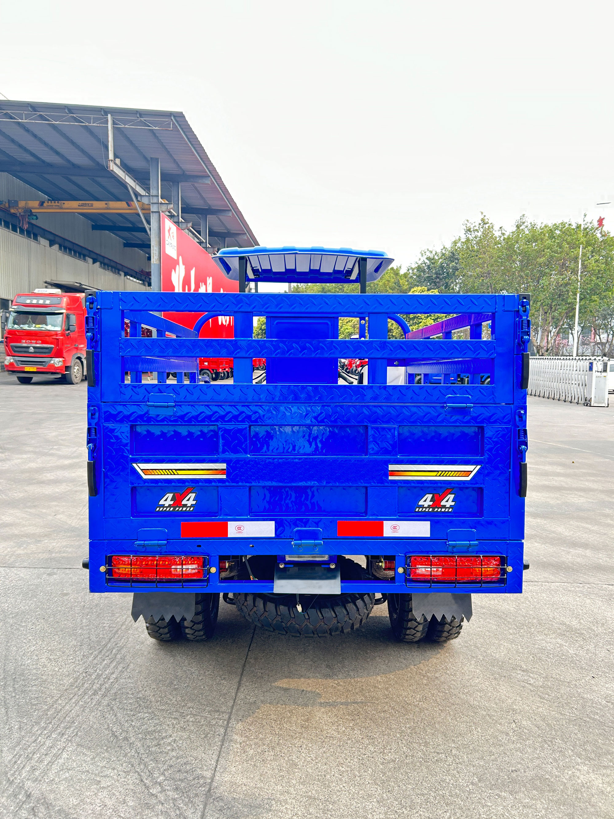 70 Ruiteng con triciclo de techo