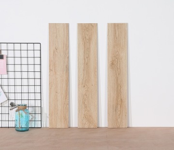 Estilo árabe sin deslizamiento de madera amarilla con acabado de grano de madera glaseada azulejos de cerámica para villa y parque