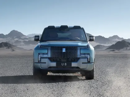 2024 BYD Yangwang U8 Electric SUV 4x4
