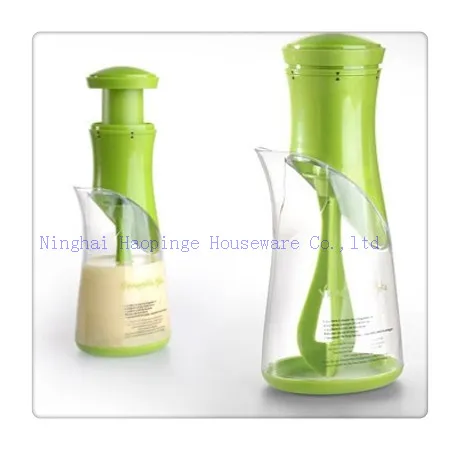 Salad dressing mixer server