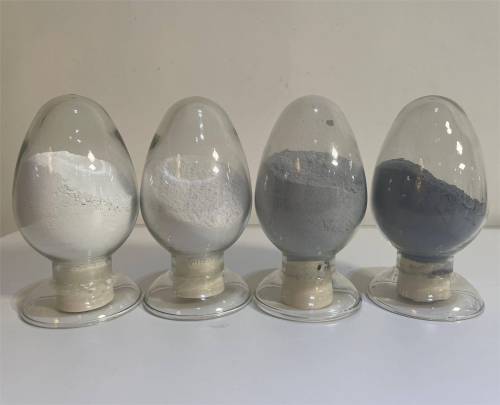 Silica fume for cooker monolithic refractory