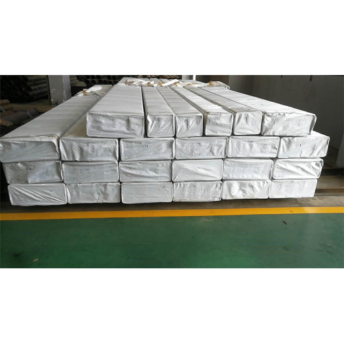STKM 13C Ống vuông được vẽ liền mạch