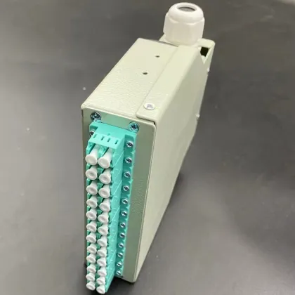 Terminal box DIN rail