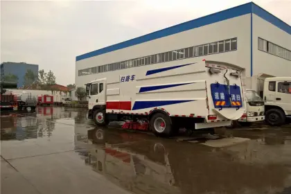 HOT Sale Dongfeng D9 Truck Mounted Sweepers