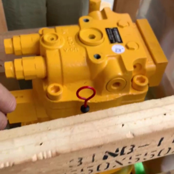 Penggali Swing Motor Memasang R520LC-9s dengan kotak gear pengurangan