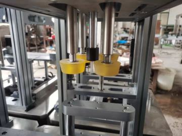 FXC-4L Straight-Line Capping Equipment