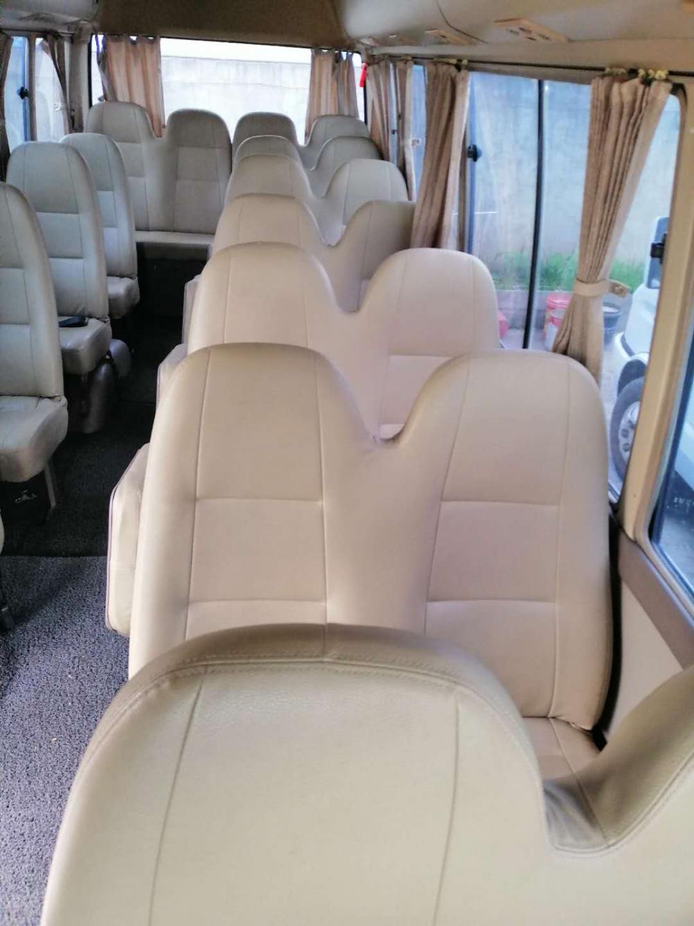 تستخدم TOYOTA COASTER MINI VAN