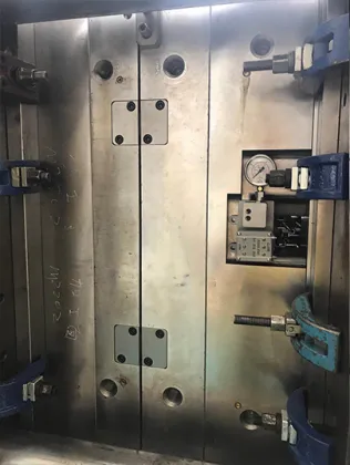 Large Hot Runner Mold