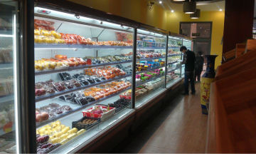 self-contained refrigeration case