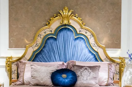 European Design Classical Luxury Solid Wood Bed with Matching Footstool - Royal Blue