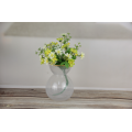 Vase de fleurs en verre en cristal blanc avec jante dorée