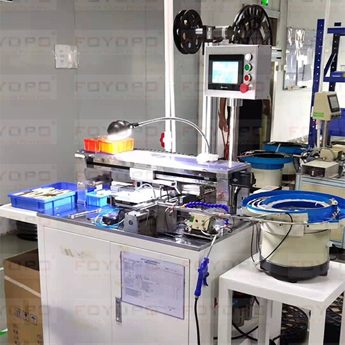 Connector Automatically Assembles The Device Fully automatic plugging machine Supplier