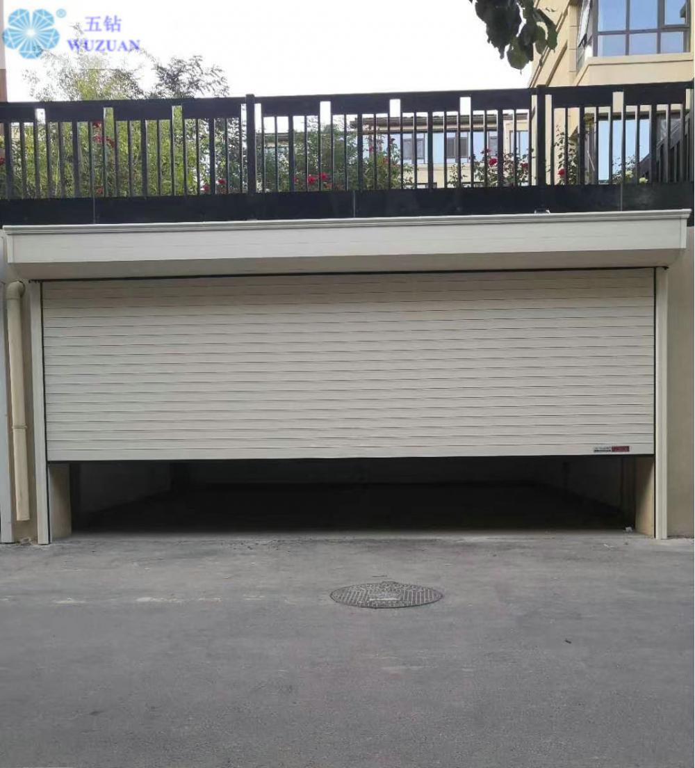 Energy-saving environmental protection rolling door