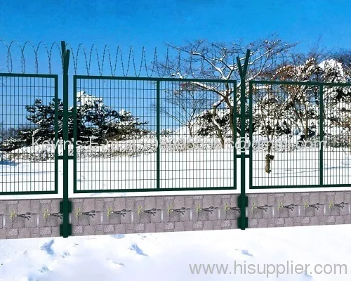 Galvanized &amp; Pvc Coated Bilateral Wire Fence 
