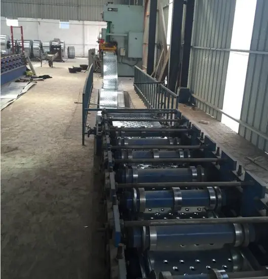 Professional punched stainless steel scaffolding ladder plank machine