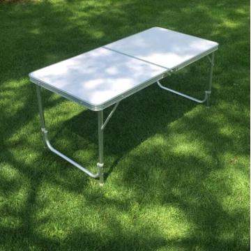 Mesa plegable de altura ajustable