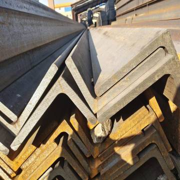 Perfiles de acero de ángulo versátil para proyectos de ingeniería
