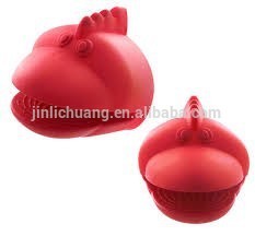 LFGB approved non-stick custom chicken shape cute silicone mitt for bake