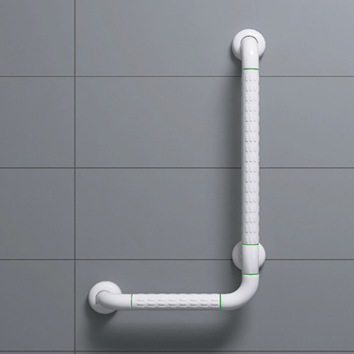 Handrail de la salle de bain sans barrière dans la salle de bain dans la maison de soins infirmiers