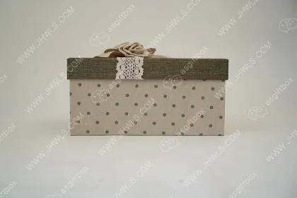 Green linen bouquet gift box