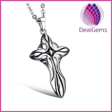 2015 New design Gothic stainless steel cross pendant including chain
